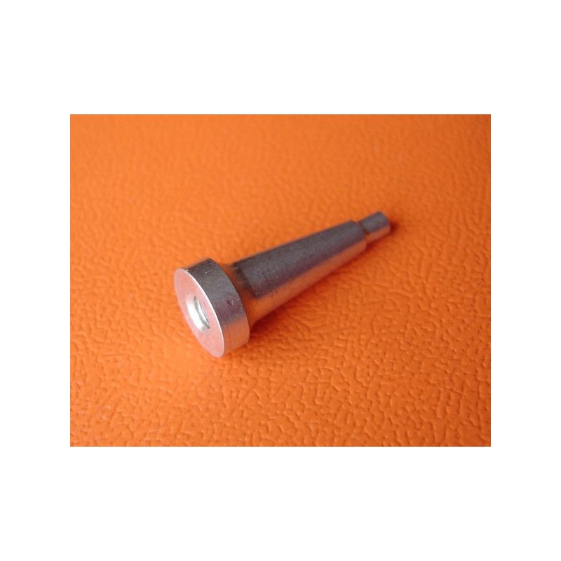 KRÓCIEC UKŁADU CHŁODZENIA (T-MAX 02703)