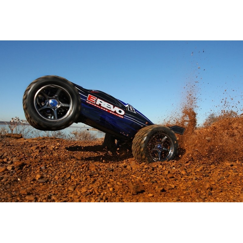 TRAXXAS E-REVO BRUSHLESS 4WD TSM MONSTERTRUCK 1/10 (56087)