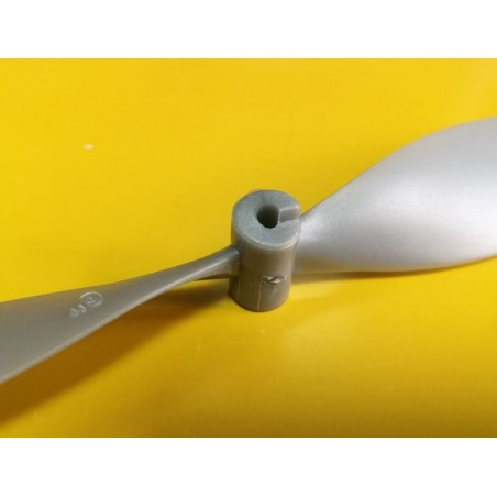 T-MAX ŚMIGŁO  6" / 2,4g NAPĘD GUMOWY (01 013) szare