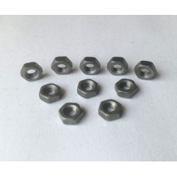 OCELOVÁ MATICE M4 (10 ks) ČERNÁ