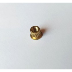 NUT SOCKET METAL M2 BRASS
